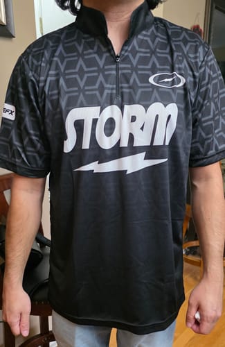 Customer photo review of STORM - LEVEL - BOWLING JERSEY
