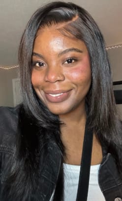 Customer photo review of Flash Sale Wavymy Wear Go Glueless Lace Wigs Human Hair Pre-cut HD Lace Wigs Pre-plucked with Natural Hairline 180% Density