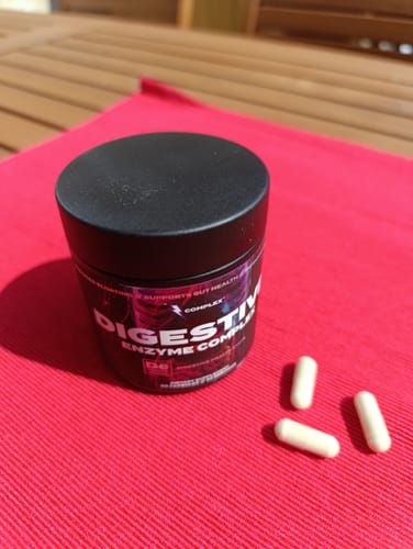 Zákaznická recenze s fotkou produktu Digestive Enzymes
