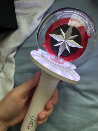 Customer photo review of STRAY KIDS - OFFICIAL LIGHT STICK VER.2