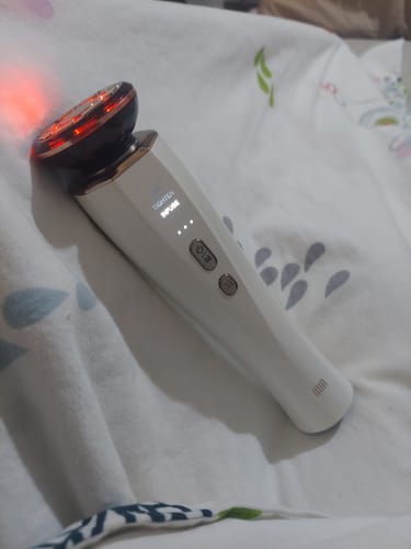 Customer photo review of INIA FLARE Microcurrent Facial Device