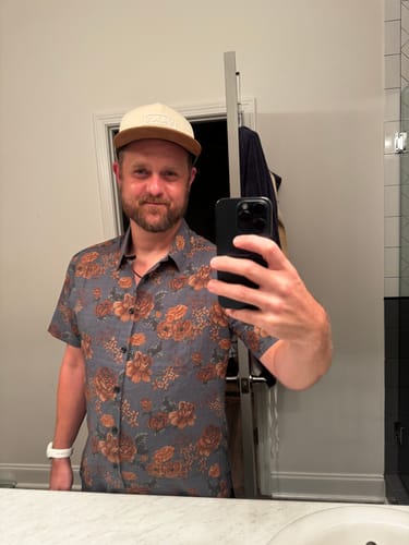 Customer photo review of Men's Vintage Floral Retro Button Up Blue Summer Holiday Short Sleeve Shirt