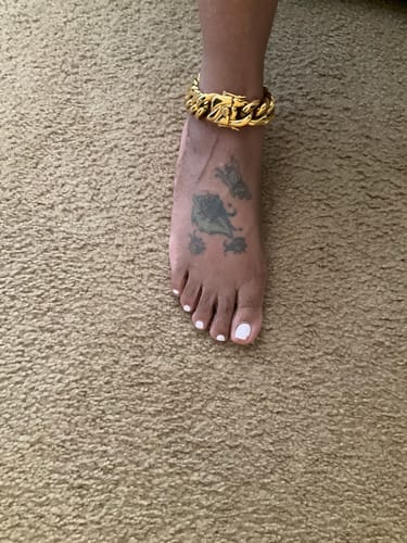 Customer photo review of Galore Cuban Anklet (22mm)