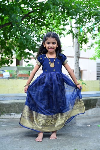 Customer photo review of Saatvika Navy Mini