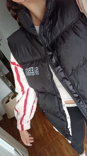 Customer photo review of Lifestyle Damen Oversized Weste gefüttert, mit Reißverschluss schwarz by SAEBIS®