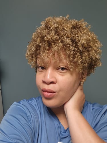 Customer photo review of Outre WigPop Synthetic Full Wig - Tandi