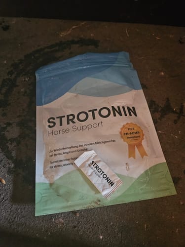 Customer photo review of Strotonin Horse Support