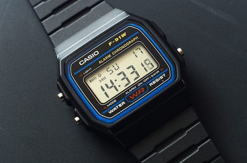 Reseña con foto de un cliente sobre Reloj Casio Vintage F-91W-1DG Clásico Líneas Azules