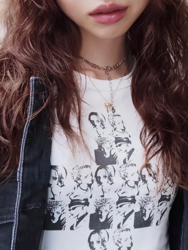 Customer photo review of Printed Tight Fit T-Shirt