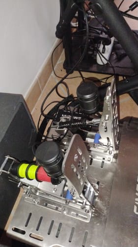 Customer photo review of Simsonn VAM Pro Linear Motor - the Pedals Haptic Reactor for Vibration Feedback