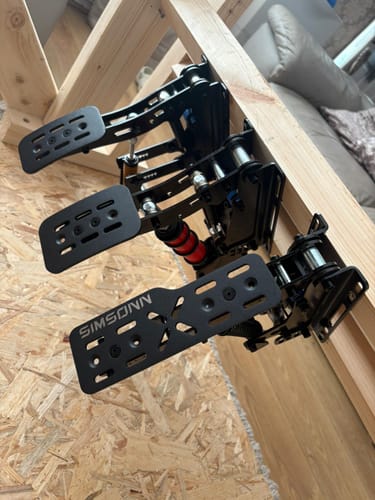 Customer photo review of Simsonn Plus X Racing Simulation Pedal with Haptic Reactor