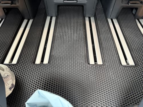 Fikri N. review of Fußmatten für Van - Komplettset image 3 out of 5