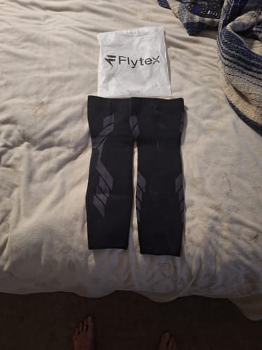 Customer photo review of Compression Sleeves V2 for Knees and Legs