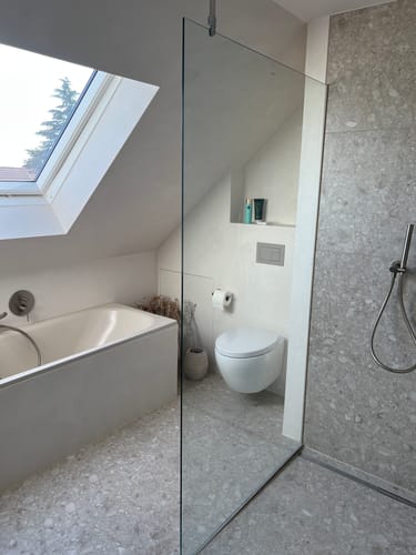 Customer photo review of SONNI Walk In/ Begehbare Dusche Duschabtrennung Duschwand Nano Klarglas Glasstärke 8mm Breite 70-120cm