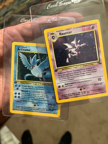 Customer photo review of 1999 WOTC Pokemon 1st edition fossil *UNWEIGHED* Factory Sealed Booster Pack