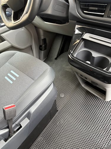 Fikri N. review of Fußmatten für Van - Komplettset image 2 out of 5