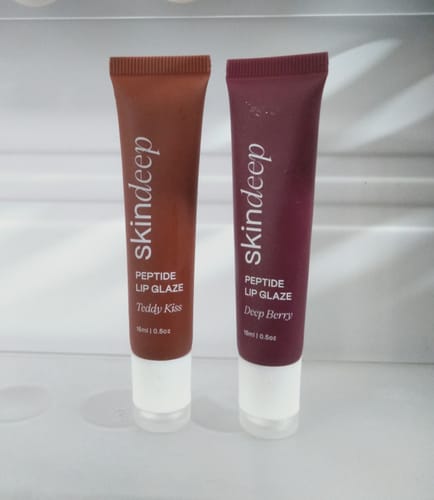 Customer photo review of Peptide Lip Glaze