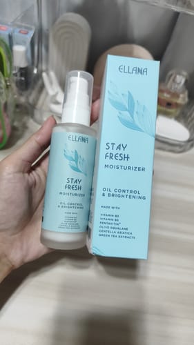 Customer photo review of SPF & Stay Fresh Moisturizer Duo for Oily-Combination Skin