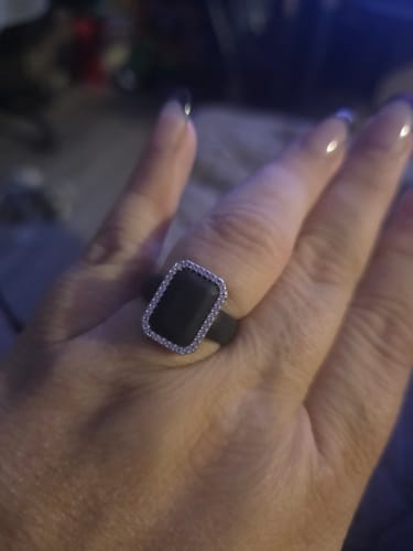 Rebecca T. review of Emerald Silicone Ring with Metal Frame & Stones | Elegant & Durable by Rinfit image 1 out of 1