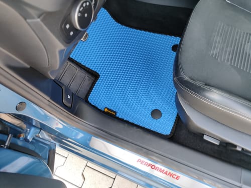 Jörg B. review of Auto Fußmatten nach Maß - Komplettset image 1 out of 4