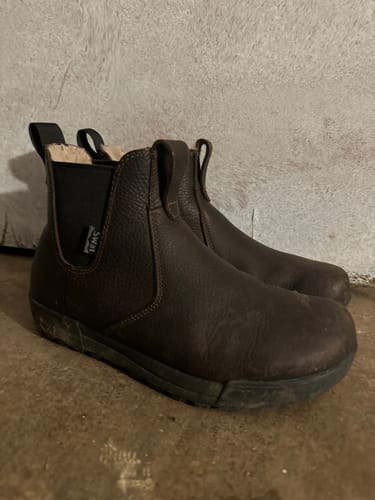 Customer photo review of CHELSEA BOOT TUFF WATERPROOF DARK ROAST (UNISEX)