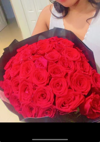 Customer photo review of White Rose Bouquet