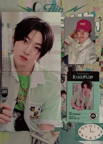 Customer photo review of KICKFLIP - KICK OUT, FLIP NOW! 2ND MINI ALBUM FANS GIFT STANDARD RANDOM