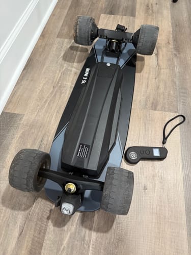 Customer photo review of Tynee® Mini 3 SL Hub Motor Electric Skateboard & Shortboard