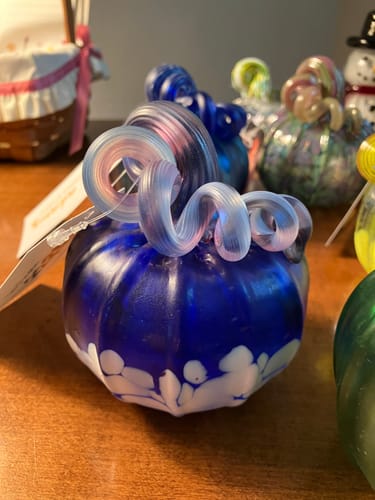 Customer photo review of Grinning 5” Lite-Up Blown Glass Snowman