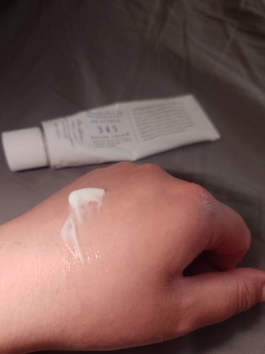 Anita A. review of Nomierinošs krēms ar resveratrolu Dr. Althea 345 Relief Cream image 1 out of 1