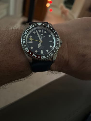 Customer photo review of Oceaneva Men's GMT TITANIUM Automatic Deep Marine Explorer 1250M Black Ceramic Bezel Watch