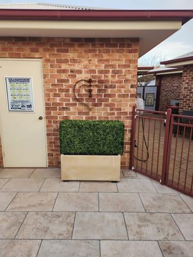 Customer photo review of Mixed English Boxwood Artificial Hedge UV Resistant 1m long x 50cm