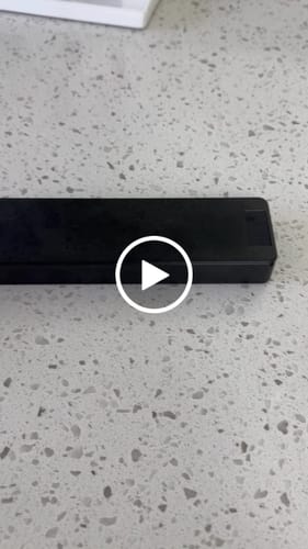 Customer video review of Weekly Case