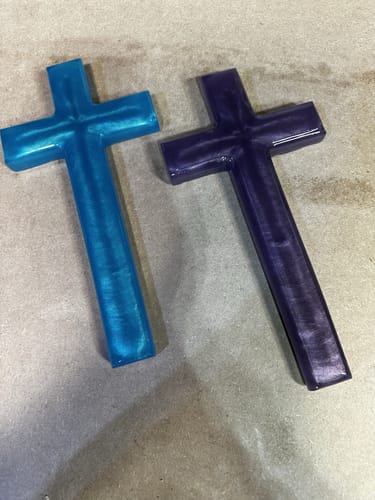 Customer photo review of 12x6x1" Cross Silicone Mold For Epoxy Resin - Medium Cross Mold