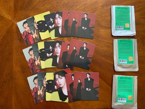 Customer photo review of BTS J-HOPE - HOPE ON THE STAGE FINAL OFFICIAL MD MINI PHOTO CARD SET