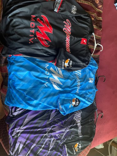Customer photo review of DARREN TANG 2025 - LIGHTNING ALL BLACK CEMENT - BOWLING JERSEY
