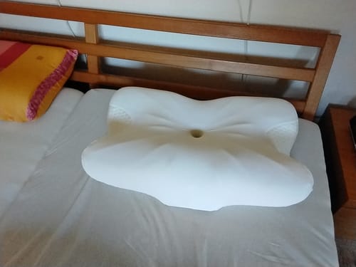 Customer photo review of Orthopädisches Kissen gegen Nackenschmerzen