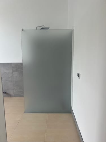 Customer photo review of SONNI Walk In Dusche Duschabtrennung Duschwand Nano Vollsatiniert ESG-Glas Glasstärke 8/10mm Breite 80-160cm