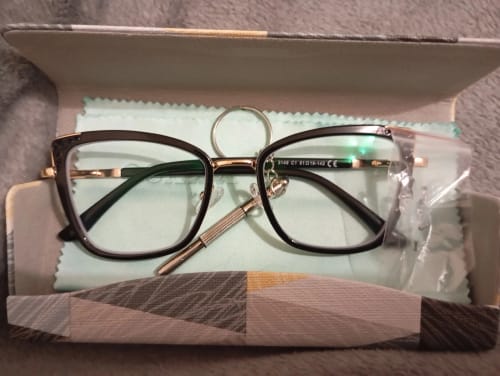 Customer photo review of Vicky Women's Full Rim Butterfly Tr 90 Alloy Reading Glasses 43148