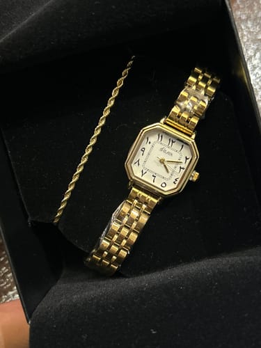 Customer photo review of COFFRET MONTRE CHIFFRES ARABE AUX CHOIX & BRACELET ZAIDY