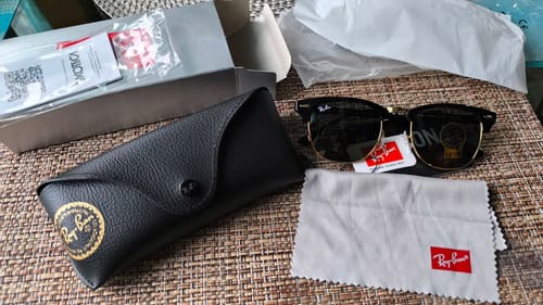 Customer photo review of Lentes De Sol Rb Club Rb3016n Negro Dorado Verde G15