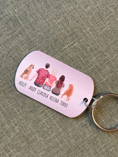 Helena D. review of Familie - Individueller Dog Tag Schlüsselanhänger image 1 out of 1