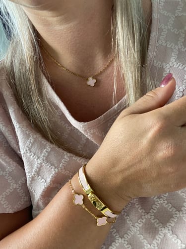 Kundenbewertung mit Foto zu Baby Pink Clover Armband