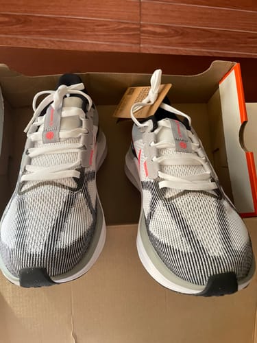 undefined review of Nike Men's Structure 25 Road Running Shoes image 1 out of 5