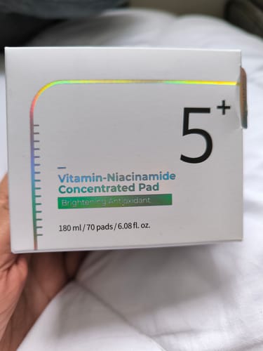 Customer photo review of Numbuzin - Pads concentrés vitaminé à la niacinamide N°5 - 180ml/70 pads