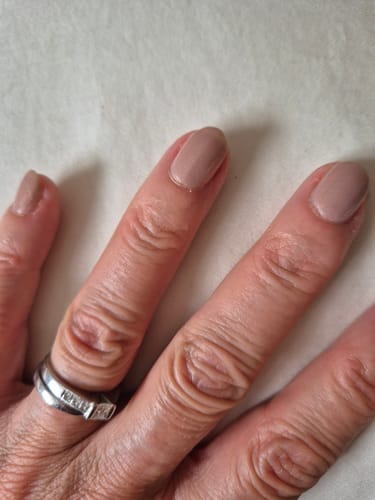 Customer photo review of CND™ Vinylux™ Gel-Like Effect Top Coat 15ml