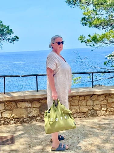 Customer photo review of Khaki Green TØTE Bag