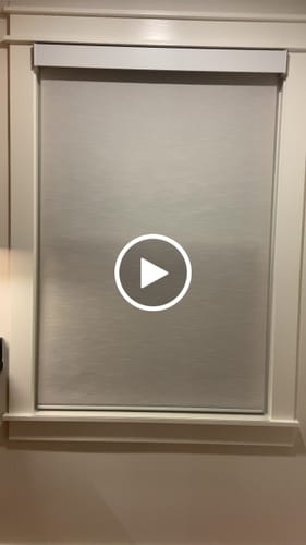 Customer video review of SmartWings Motorized Light Filtering Roller Shades 70% Blackout Essential