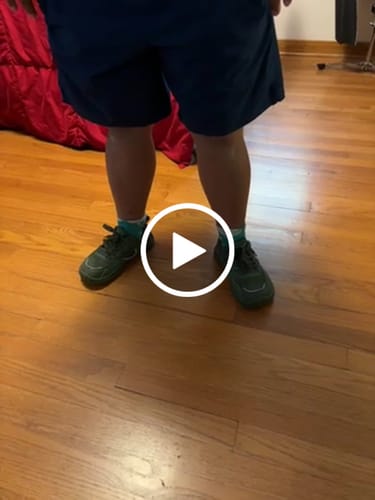 Customer video review of Vale - Wide Toe Sneakers