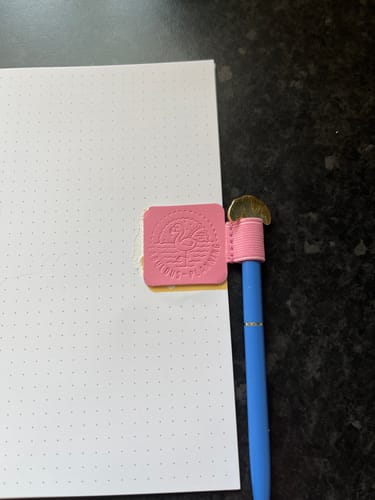 Customer photo review of Deluxe Pen Holder
